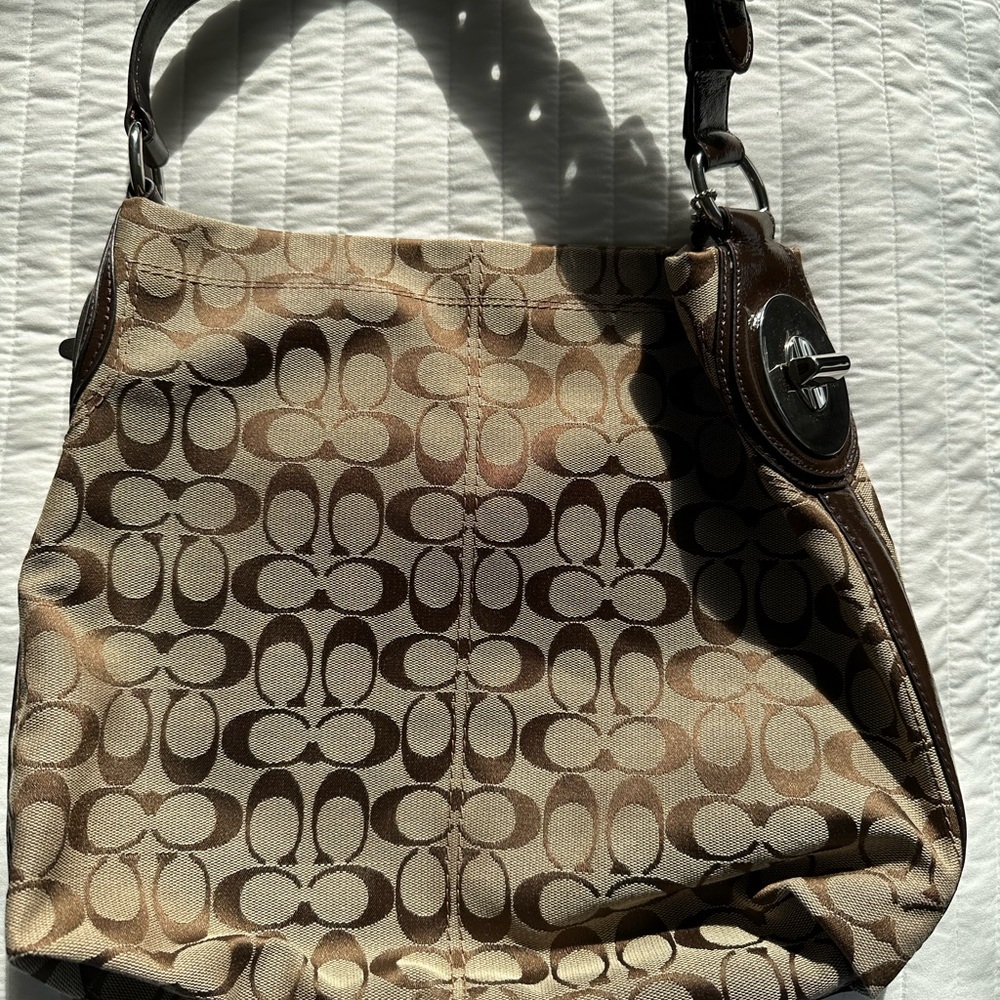 BRAND NEW Coach bag. Never worn. Perfect for the fall! Large brown bag